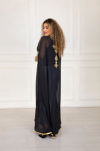 Charger l'image dans la galerie, Cape Selene 2023 - Mousline en broderie
