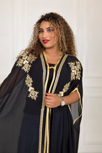 Charger l'image dans la galerie, Cape Selene 2023 - Mousline en broderie