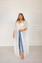 Charger l'image dans la galerie, Cape Selene 2023 - Mousline en broderie